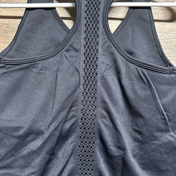 Athleta Black Workout Sleeveless Tank Top Fitted Cut Out Design Built in Bra - Picture 3 of 5